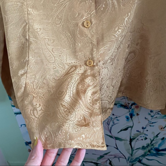 ✨SOLD!✨ vintage gold blouse - Picture 10 of 10